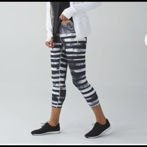 Lululemon Wunder Under Crop II